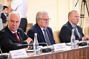 В саратовской маршрутке бил фонтан